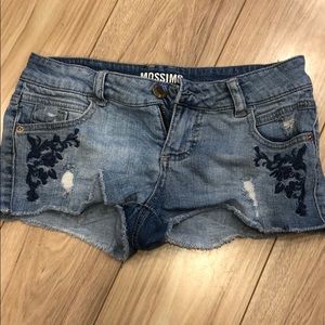 ✨3 for $15✨ Juniors Mossimo Jean Shorts Floral size 3